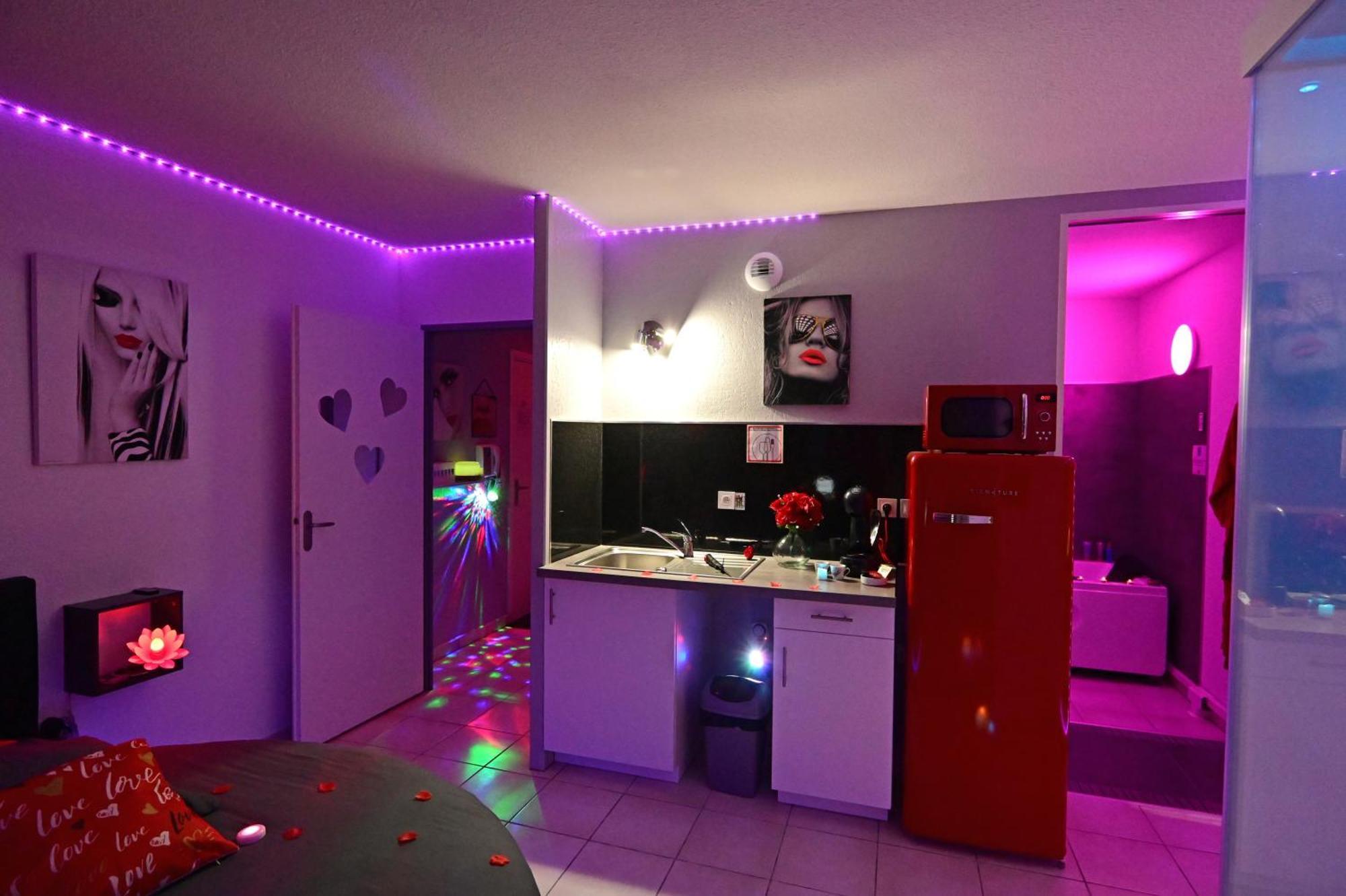 Love Room A Deux Pas De L'Ocean Avec Hammam, Sauna Et Bain A 2 :-) Biscarrosse Exterior foto