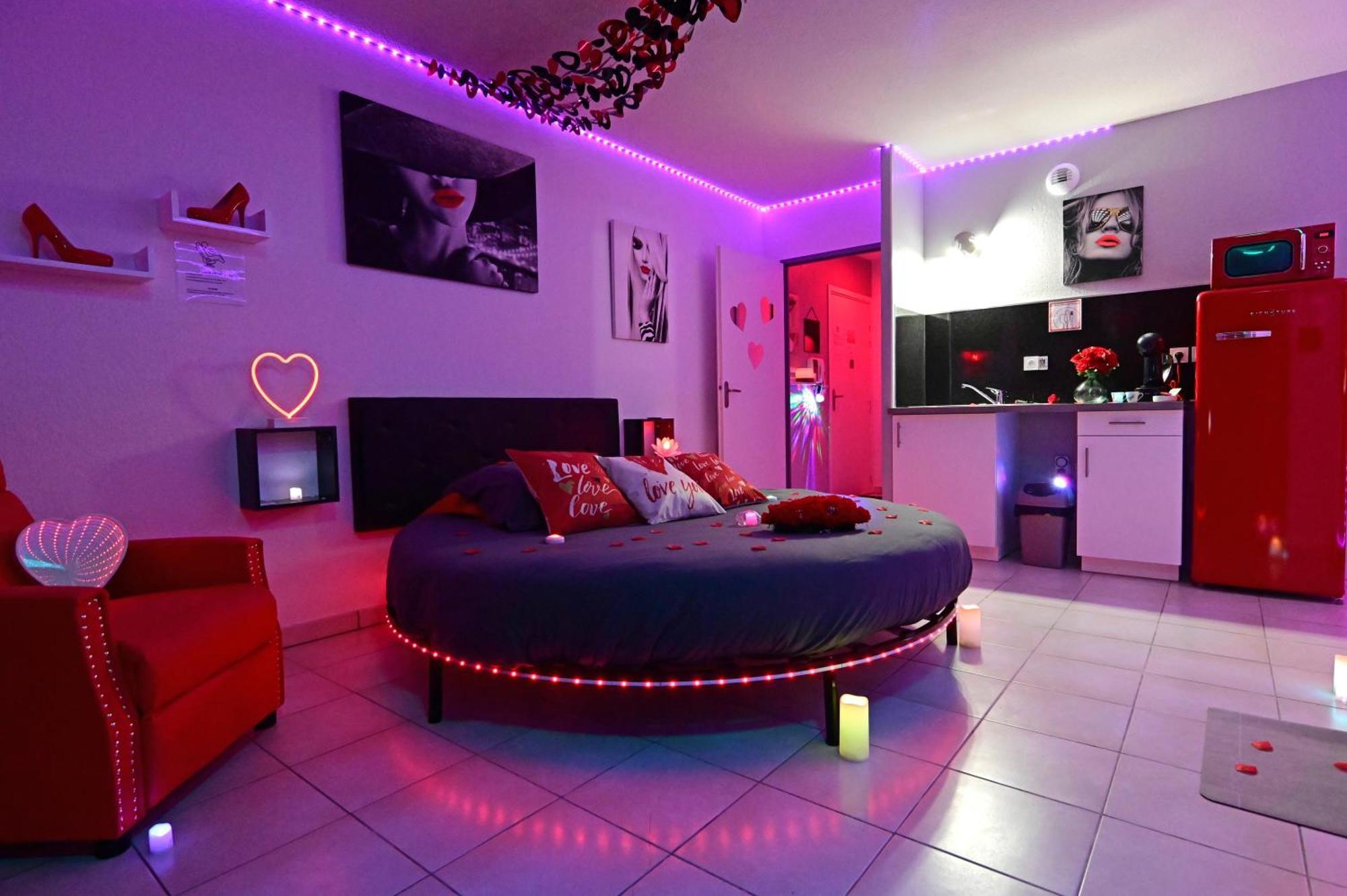 Love Room A Deux Pas De L'Ocean Avec Hammam, Sauna Et Bain A 2 :-) Biscarrosse Exterior foto