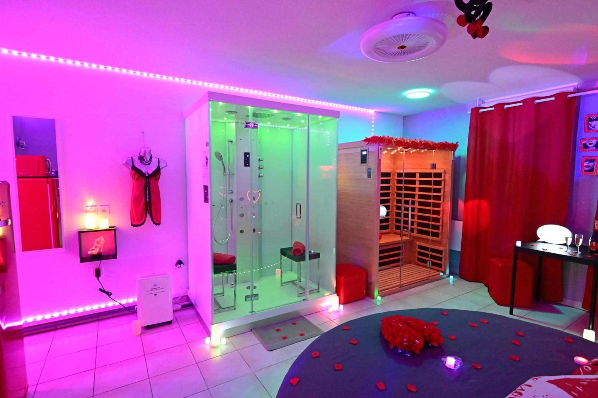 Love Room A Deux Pas De L'Ocean Avec Hammam, Sauna Et Bain A 2 :-) Biscarrosse Exterior foto