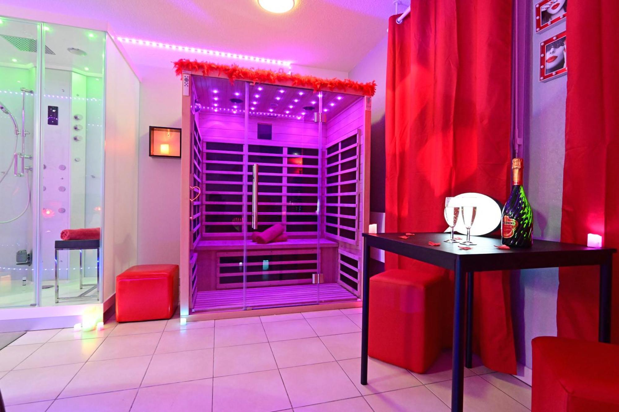 Love Room A Deux Pas De L'Ocean Avec Hammam, Sauna Et Bain A 2 :-) Biscarrosse Exterior foto